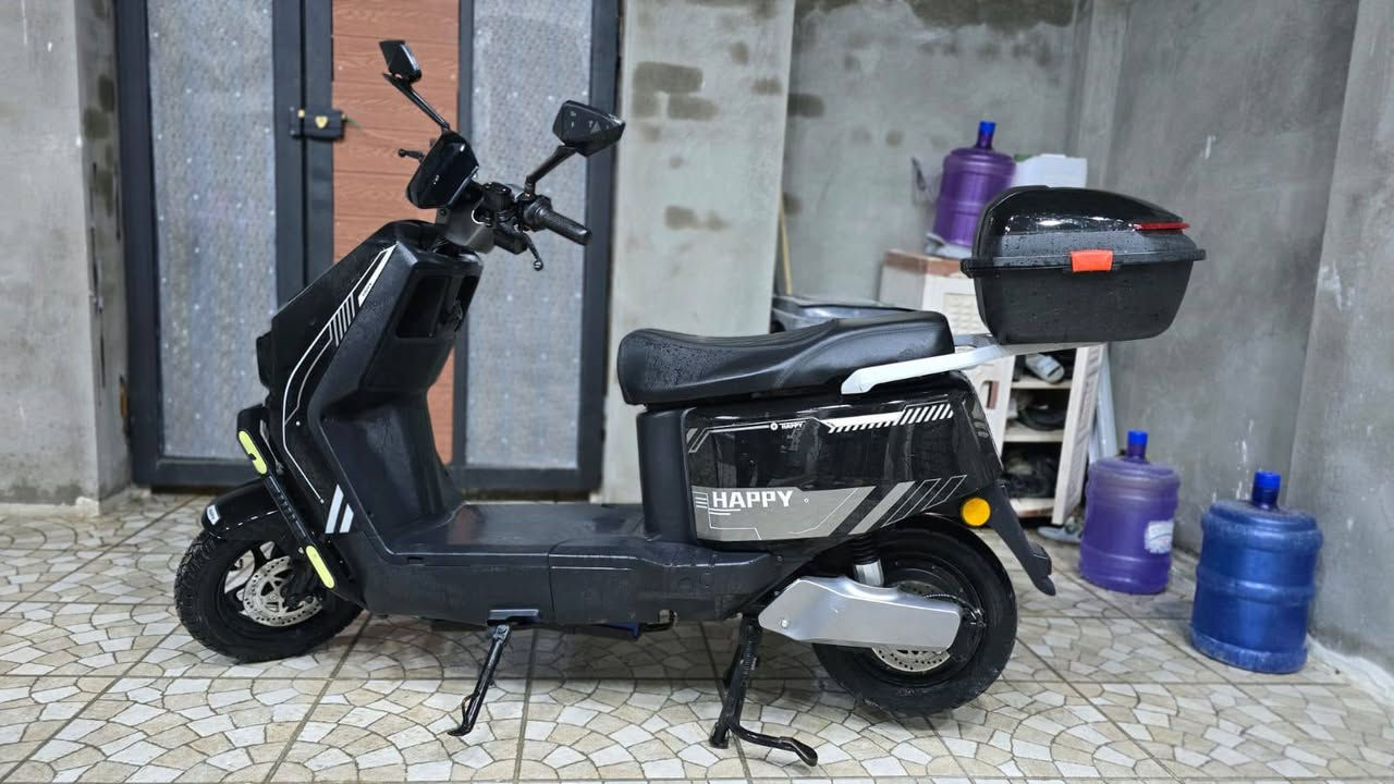 دراجه كهربائية Happy Beans للبيع
محرك بقوة 1200 واط
بطارية 72 فولت
أضواء LED.
شاشة رقمية.
صندوق تخزين تحت المقعد و صندوق خلفي
السعر : 600  وبيها مجال المكان : بغداد _ حي العامل 
للتواصل : ***********
