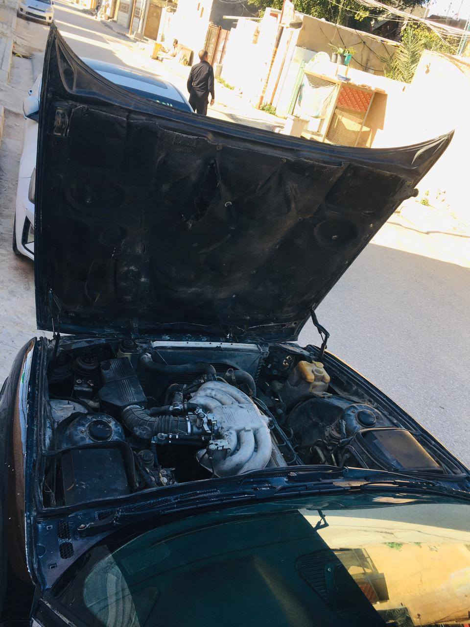 بي ام 525 موديل 1990 اصل بليته وسنويه
كير عُاَدّيَےّ  مكينه مفتوح 
كير ومكينه كفاله حداديه 80% 
تبريد مفصول رقم نجف داخل اسود ورصاصي شاشه كار بلي
فتحه سقف جام اوتو كشنات كهربائي بيها تكحيل خفيف واضحات بلصور  تريد تحويل وكاله جاهز السعر 37$ وبيها مجال
موجودة داخل كربلاء 
+964 782 879 6150
