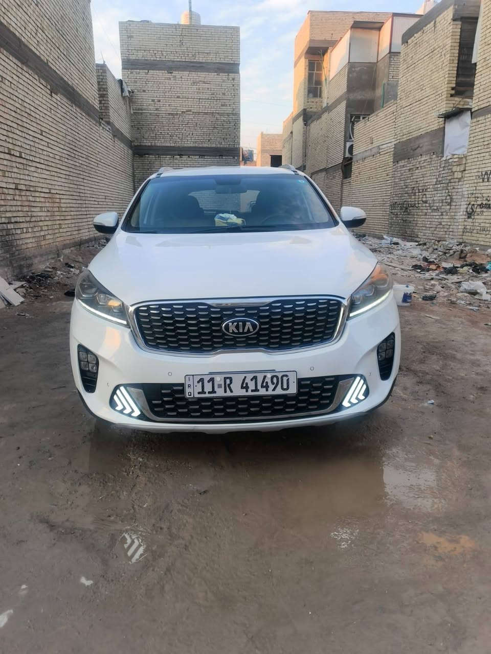 السلام عليكم سورنتو خليجي 6 سلندر2020 كفالة عامة بيها شخط مامبين ماشية 61 الف حقيقي شرط الفحص مكان السيارة بغداد *********** السعر 260
