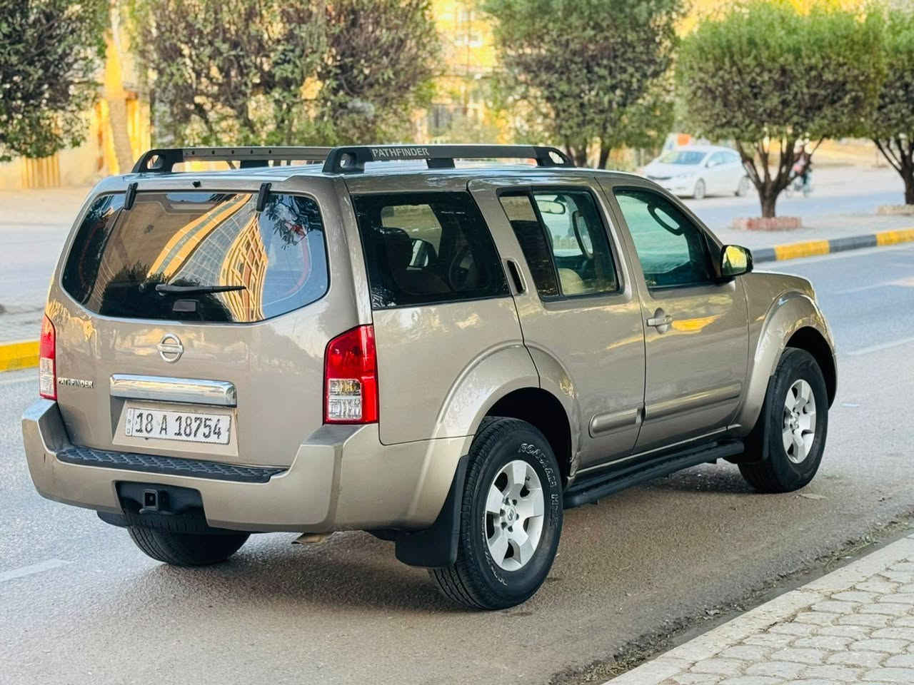 نيسان بافندر مديل 2008 سياره كفاله عامه حته دعاميات مكينه وكير مكفولات تخم تاير جديد حدايده جديده كهربايات تبريد كله شغال اي نقص مابيهه سياره مكفوله من الصبغ والضربه وتبديل رقم نكليزي سنويه لل 30 سعر 95  للاستفسار الاتصال *********** عنوان كربلاء كربلاء, العراق
