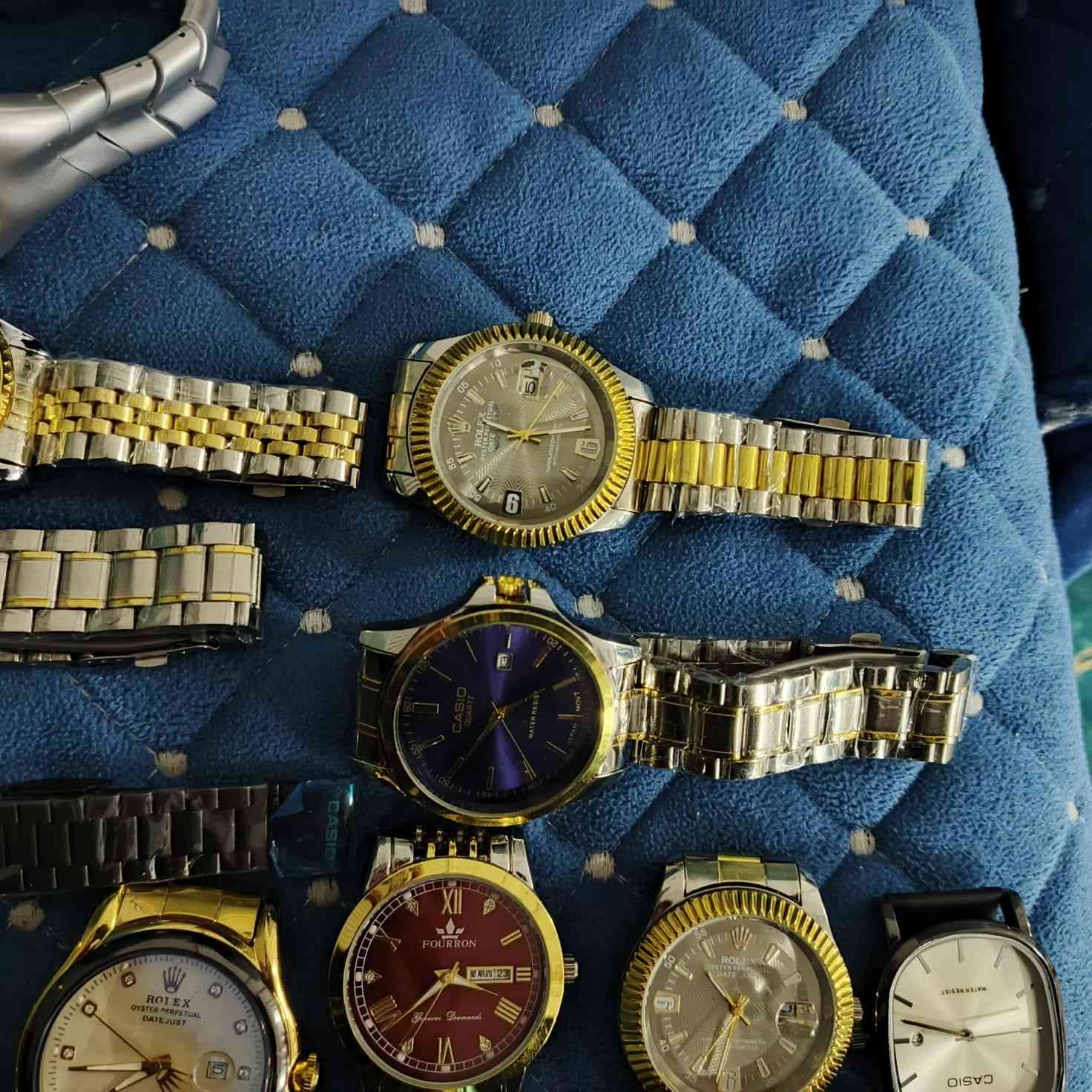 السلام عليكم 
القطعة فول وترتيب بس7 قطعتين ب13
#رولكس #كاسيو #بايتك  ساعات حلوة الواقع احلى بالسوك تلاكيها ب15 او 12 هناا بس ب7 اكو توصيل 
مكاني الرطبة


**إذا كنت صاحب هذا الإعلان وتريد حذفه لأي سبب، رجاءا أرسل رسالة إلى الدعم الفني**