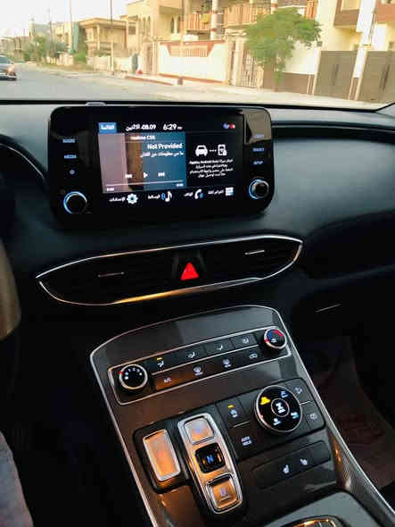 سلام عليكم 

للبيع هونداي سنتافي موديل2022

السياره فول مواصفات عدا الفتحه

كاربون بانزين

بصمه

ونظام ترحيب بالابواب

نقاط عميه 

رادار وتحديد مسار

نقاط عميه ونظام خروج عن المسار

وضعيات قياده sbort eco smart snow 

فور ويل السياره بنظام HTRAC 

كير دكم وهاند بريك بصمه

كشنات كهربائية وتدفئة 

اوتو هولد  اوتو ستوب

ويل كروم طافي حجم 19

مساعد انحدار 

شاحن لاسلكي 

وبعد بيها هواي مواصفات 

السياره بسمنا سنويه الى 2028

وهزه جديده 

الضرر شبر بقبق الصندوق وشبر بالدوسه مال الباب

والباقي كله مكفول سعر السياره 230 وبيها مجال بسيط للتواصل ‭
كورك_***********
زين_ ***********
