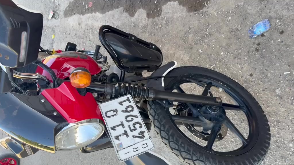 بوكسر للبيع موديل ،22
دراجه مثل مواضحه بل صوره ربع متصرف عليها كبل لشغل
سنويه بسمي تحويل ثاني يوم رقم انكليزي 
السعر مليونين ٤٠٠ وبيها مجال  
مكاني بغداد زعفرانيه 
***********
