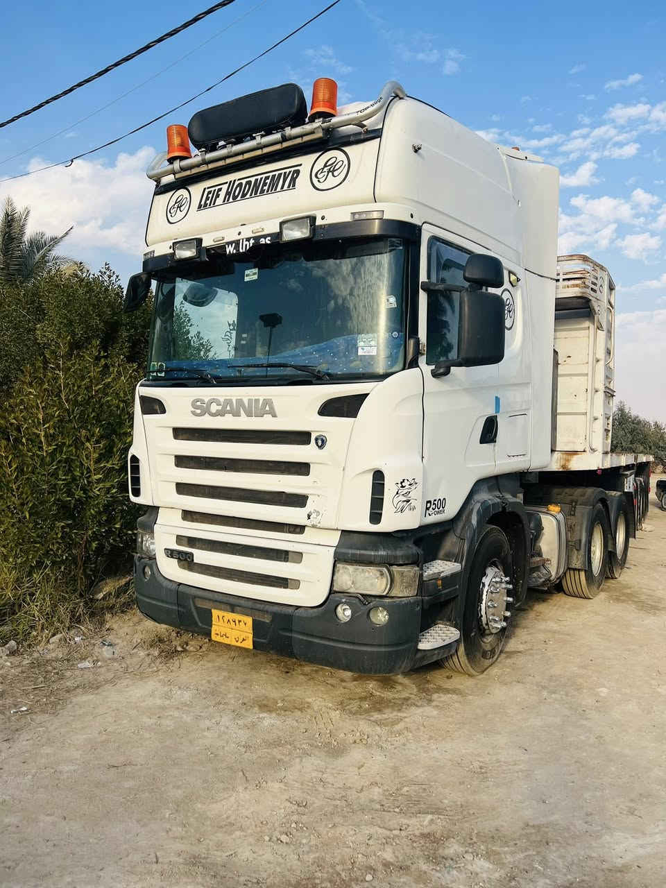 السلام عليكم سكانيا سحال 2005 مكينه 500 رتايدر ثلاجه كير اوتماتيك عربانه 4 محور مكلف بالنشر ***********
