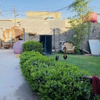 بيت للبيع في البلديات المعسكر ٢٠٠ متر للبيع 07721372779