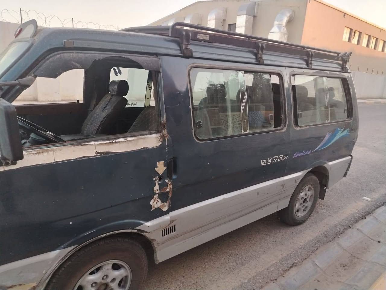 كيا بستا موديل 95 سنويتها لل27 شهر الثاني سعره 27
مكان ديالى بعقوبة 
***********
