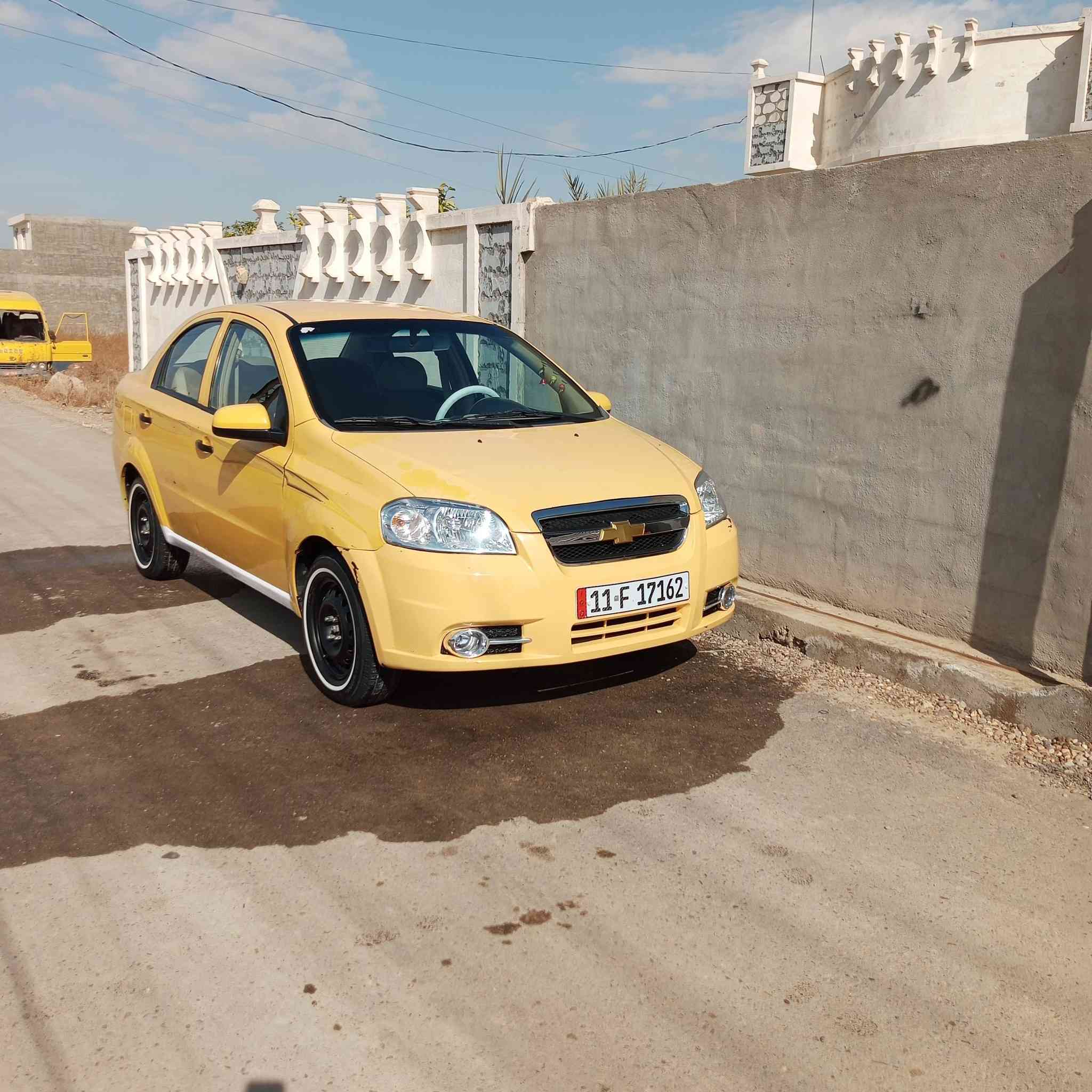 سلام عليكم افيو موديل 2011 خليجي شركه العامه مكفوله من الضرر والصبغ مكينه المفتوح المرغوب رقم بغداد بسمي هئيه وغرامات صفر سياره جديده كلش تخم تاير ماشيه 100 حقيقي سعر 65 وبيه مجال عنوان بغداد دوره رقمي ***********
