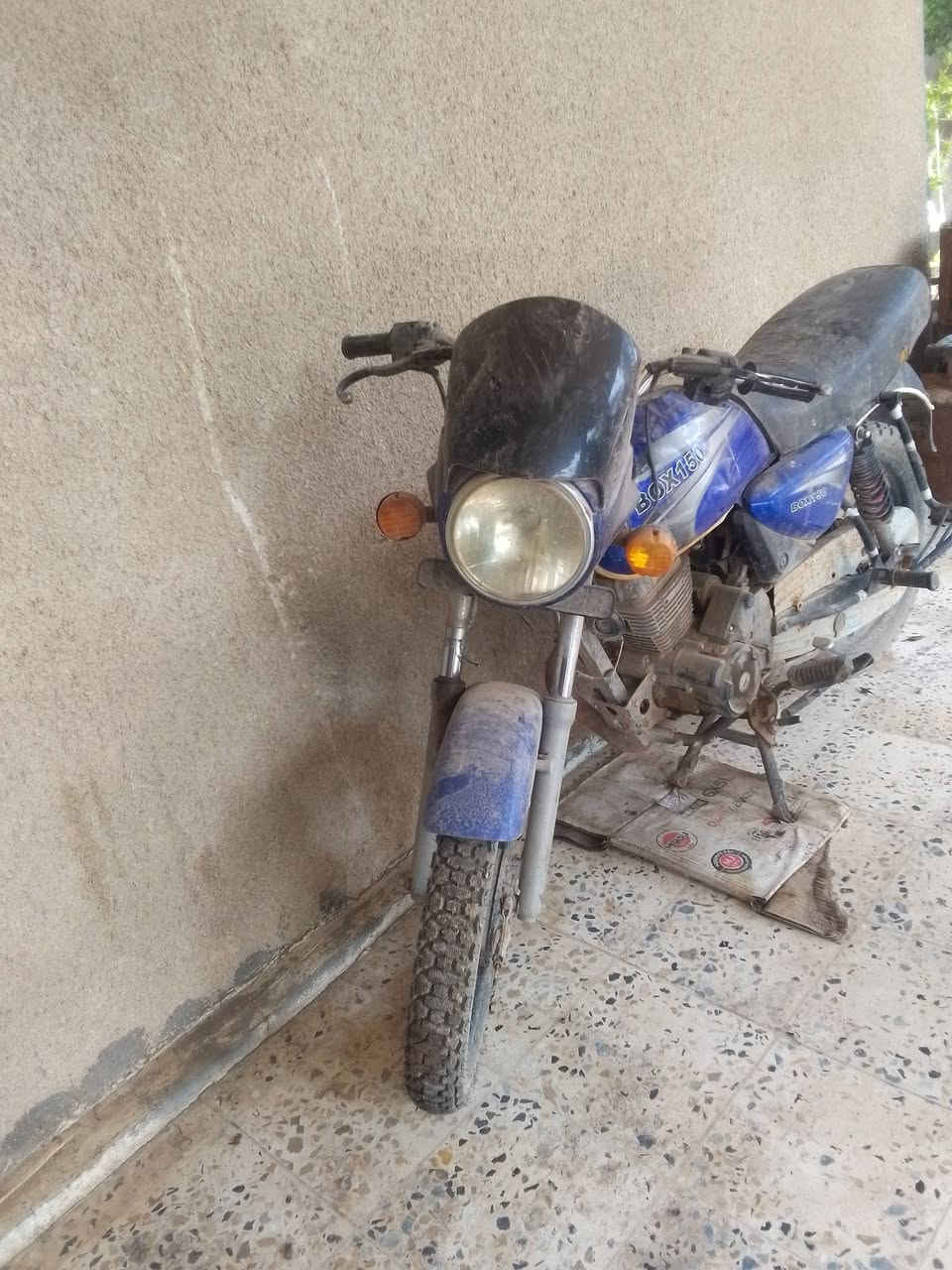 السلام عليكم 
دراجة للبيع بوكسر نضيفه 
للاستفسار أتصل 0790256235/***********
