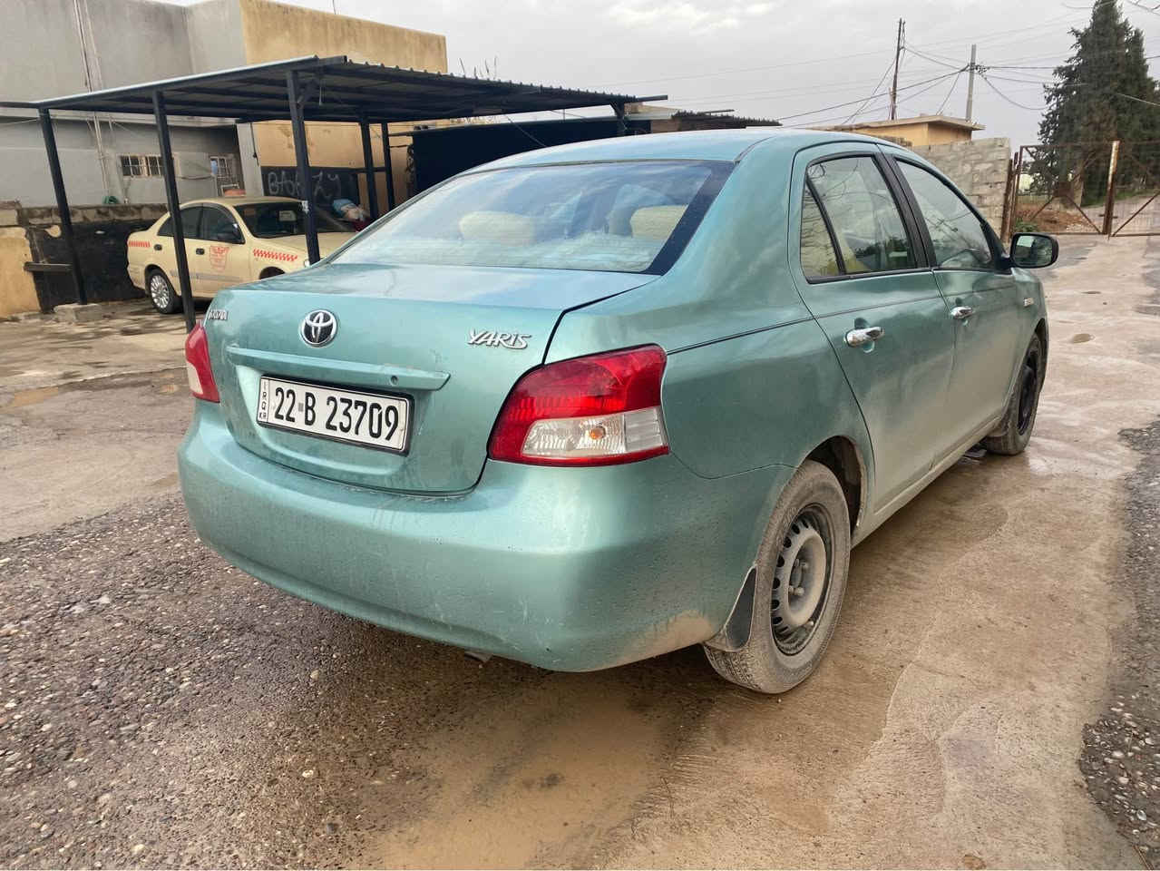 تویوتا یارس مۆدیل ٢٠٠٩ گیر تماتیک و دوو گێج گیر و مکینە و تەبرتد و تەقە و رەقەی بەشەرتە چوار تایەئ تازەی لۆ بەسترایە  رەقەم و سەنەوی نوێیە سیارەکە سبوغ عامە وەرنەگەرایە بەس بەوەرگەرا دەروا پێش و پشتی زۆر جوانە ناو دەرگای سایەقی کەمیک لیدراوی هەیە بەشەرتی بەناو کردن و گێر و مکینە دەفرۆشم نرخی  تەنها ٦٣ وەرەقە و کەمێک مجال و ٨٥٠ دۆلاریش غرامەی لەسەرە دوای معاملە دەگەریتەوە شوین هەولیر *********** أربيل, العراق
