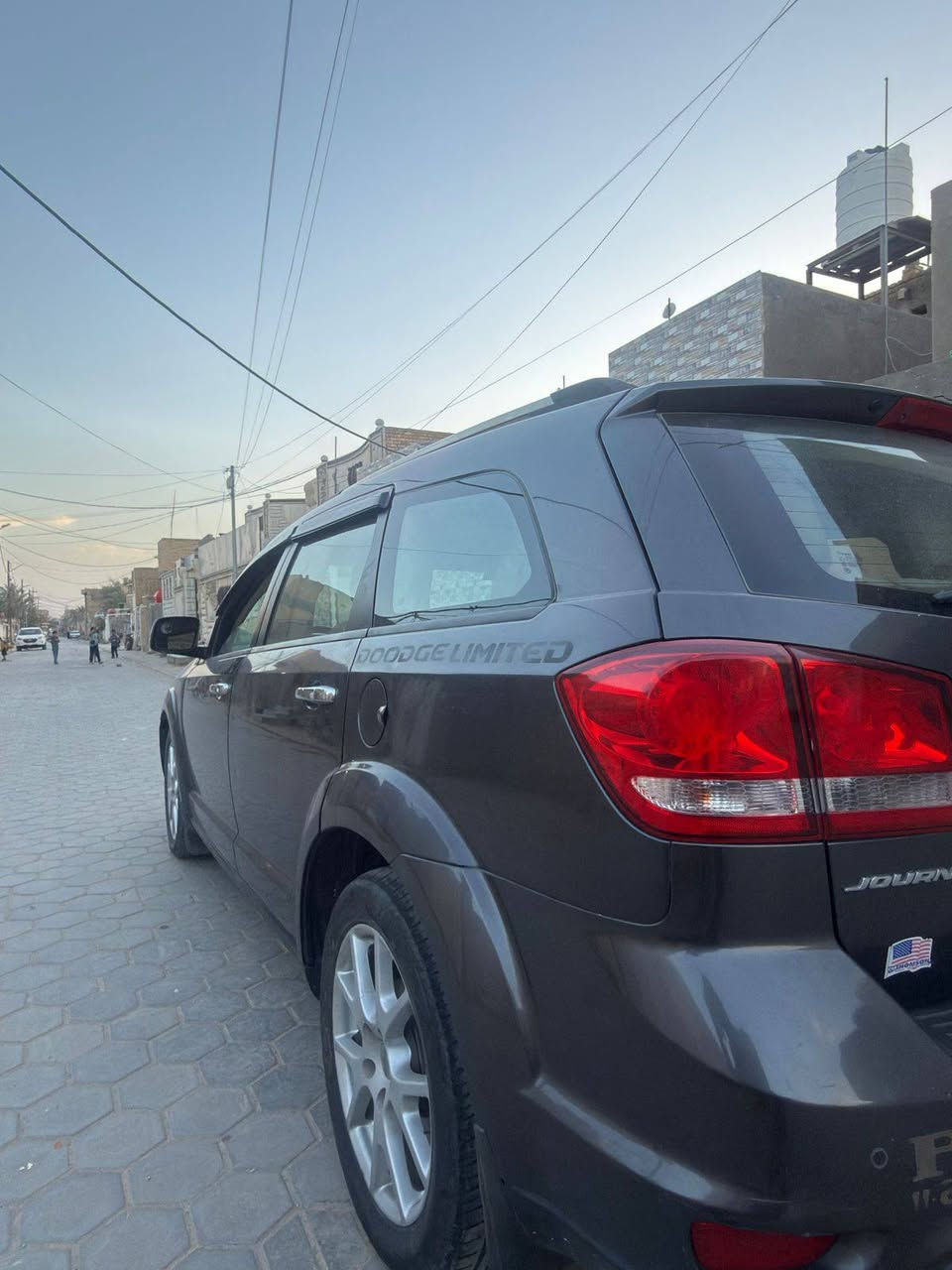 السلام عليكم دوج جورني 2014 ليميتد 6 سلندر رقم بغداد خصوصي حادثها الجاملغ الامامي الايمن وبنيد تفاصيل خاص رقم ***********
