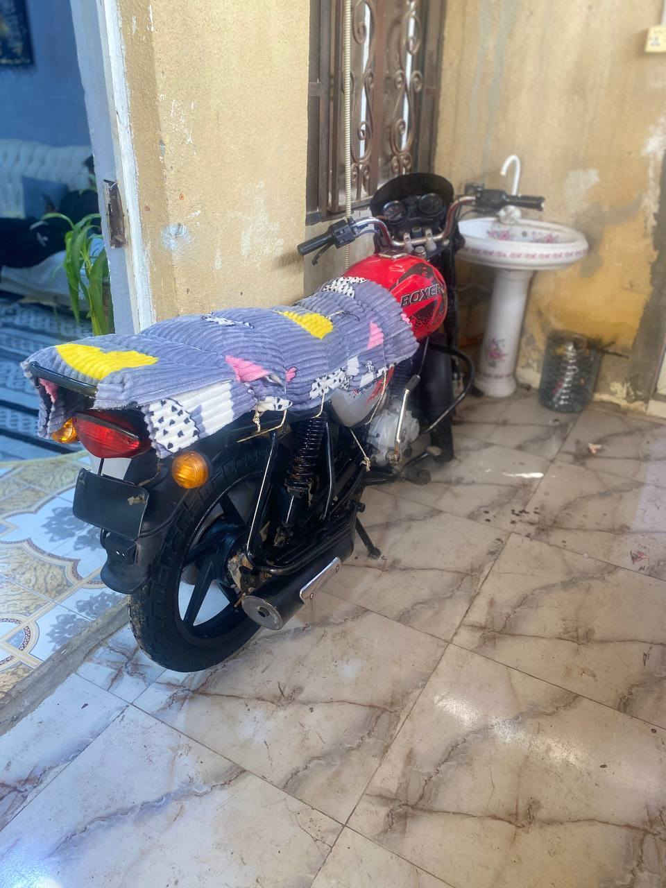 سلام وعليكم دراجه بوكسر للبيع مديل2021 ما مفتوحها ادوات ادوات ادوات سعرها700 وبيها مجال *********** مكاني لبصره جبيله
