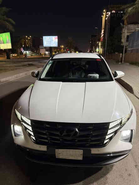 توسان 2023 خليجي 
مكفول كفاله عامة 

عدا شخطة اقل الشبر بالباب خلفي 

ماشية 70 الف

الموصفات واضحة بالصور 

رقم بغداد باسمي 

مكان السيارة بغداد

السعر 212 وبيها مجال بسيط 

***********
