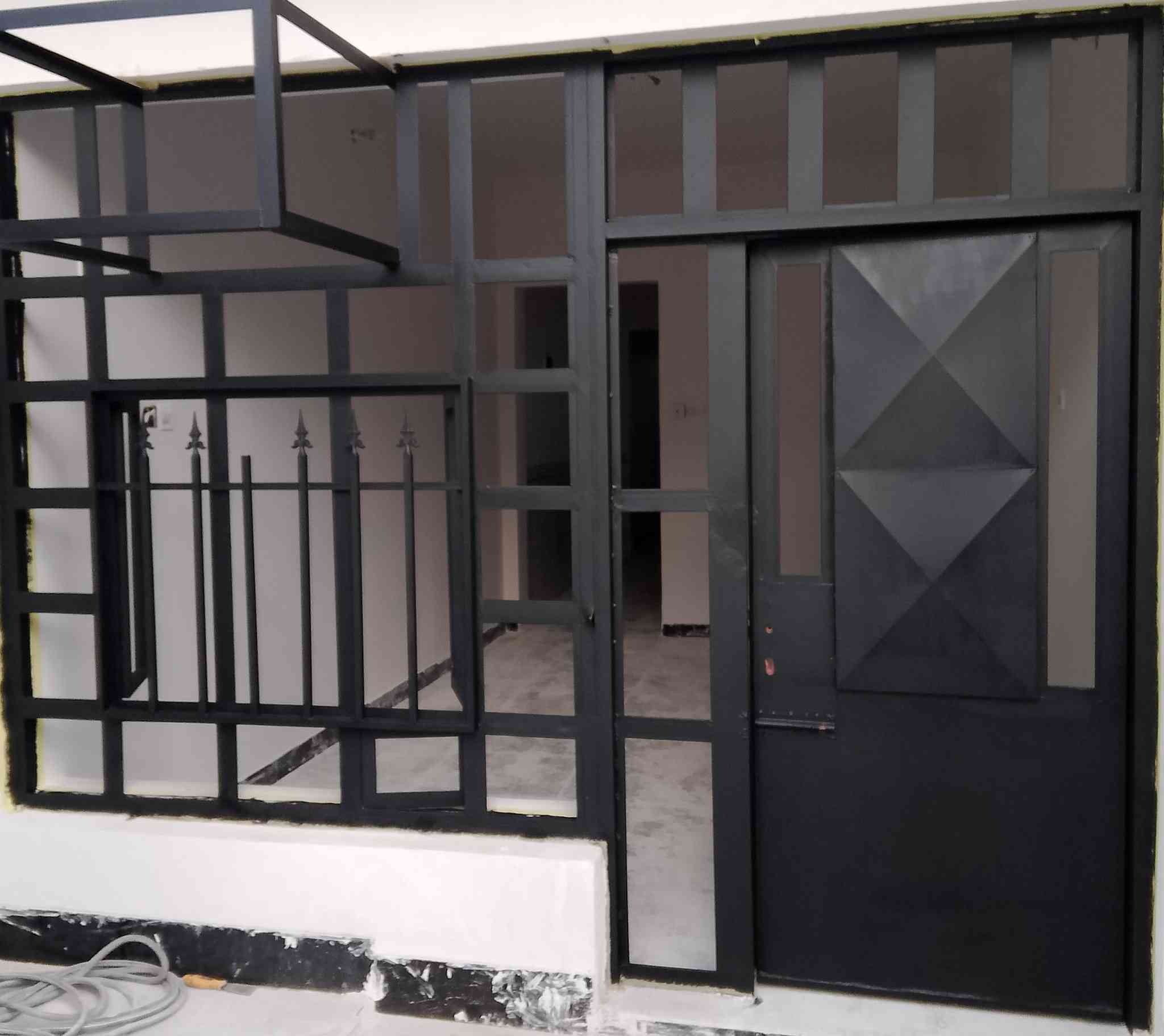 يوجدكادرلصبغ ابواب
وشبابيك وفريم حديدوتنظيف
هذا من العمل للأتصال
*********** صباغ
***********صباغ
 يوجدكادرتأسيس كهرباء بيوت
للأتصال ***********
