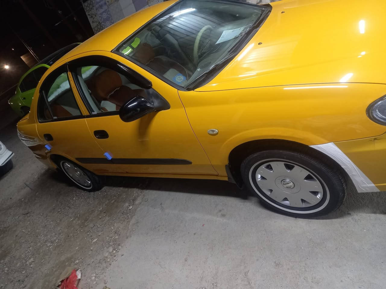 السلام عليكم
نيسان سني ٢٠١١ الشركه العامه 

بيه جاملغ خلفي وبنيد كلير فقط شرط سونار 

السياره جاهزه عل اخير 

دوشمه داخل جديد تخم تاير جديد 

مكاني بغداد التاجي 

مكلف بل نشر 

رقم صاحبها 
السعر ١٠٠ وبيها مجال
***********
