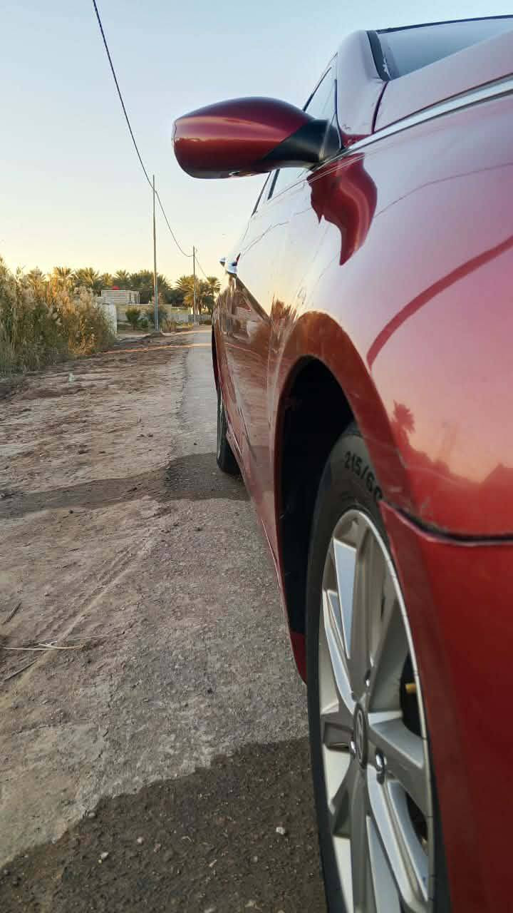 سلام عليكم
سوناتا 2011 مكينه وكير جدد 
حداديه وتخم تاير جدد كهربائيات شغاله تبريد شغال 
دواخل جديده مصبوغه حزام للجماليه بدون ضربه سياره جاهزه من كلشي رقم انكليزي 
السعر 95 بيها مجال 
مكاني ديوانيه 
للاستفسار ***********
***********
