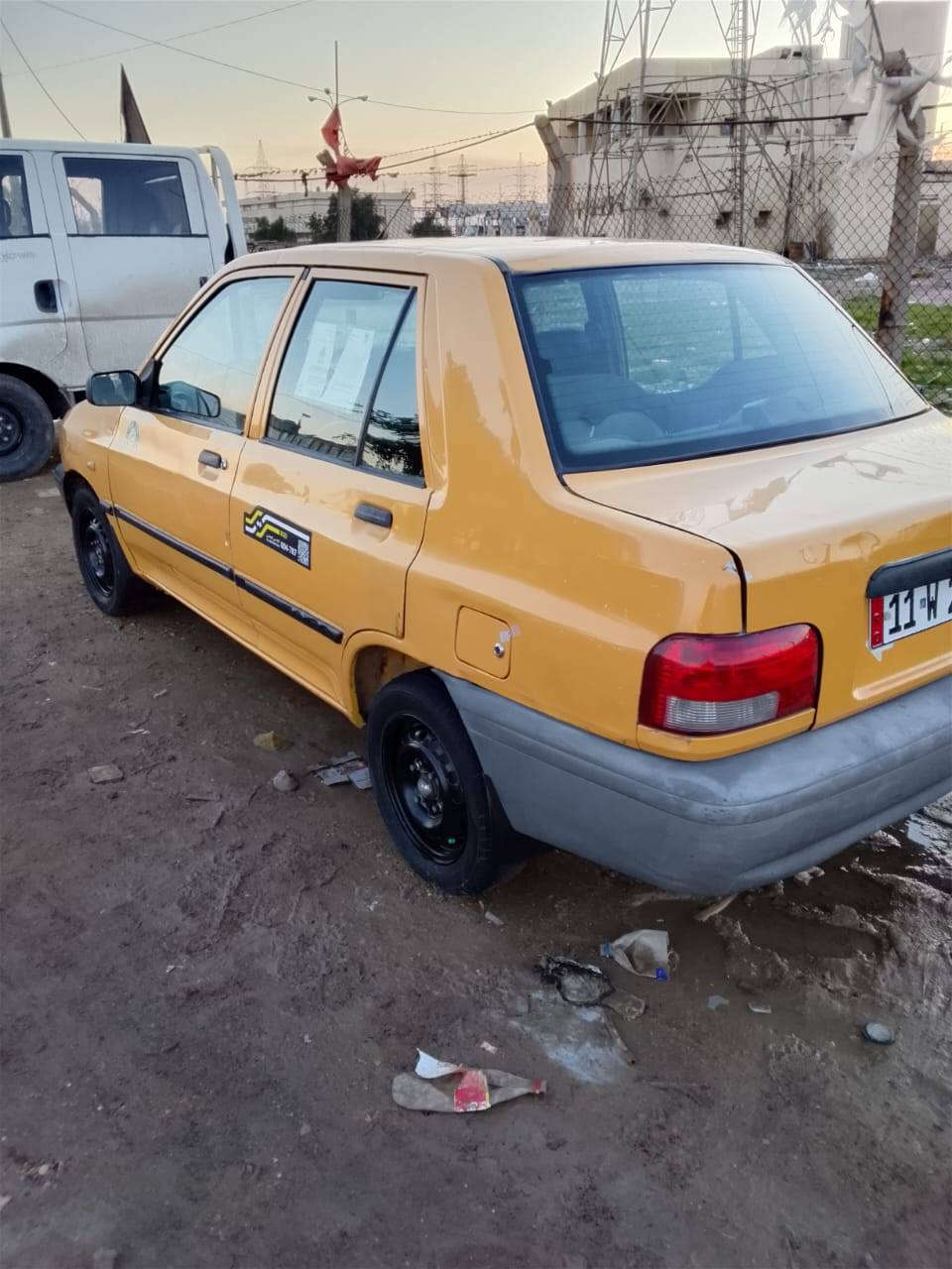 السلام عليكم سايبه ٢٠١٥ بيه جاملغ أمامي شبر بل بنيد مصفره بسمي سعره ٣٠ وبيه مجال ***********مكان بغداد المعامل
