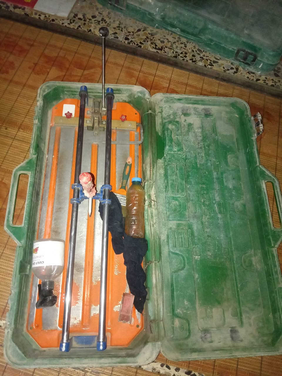 مكنه اسباني نضيفه للبيع ***********
