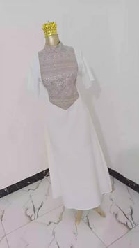 أسود ٤٠-٤٤ • بيج ٤٠-٤٤ • أبيض ٤٦-٤٨