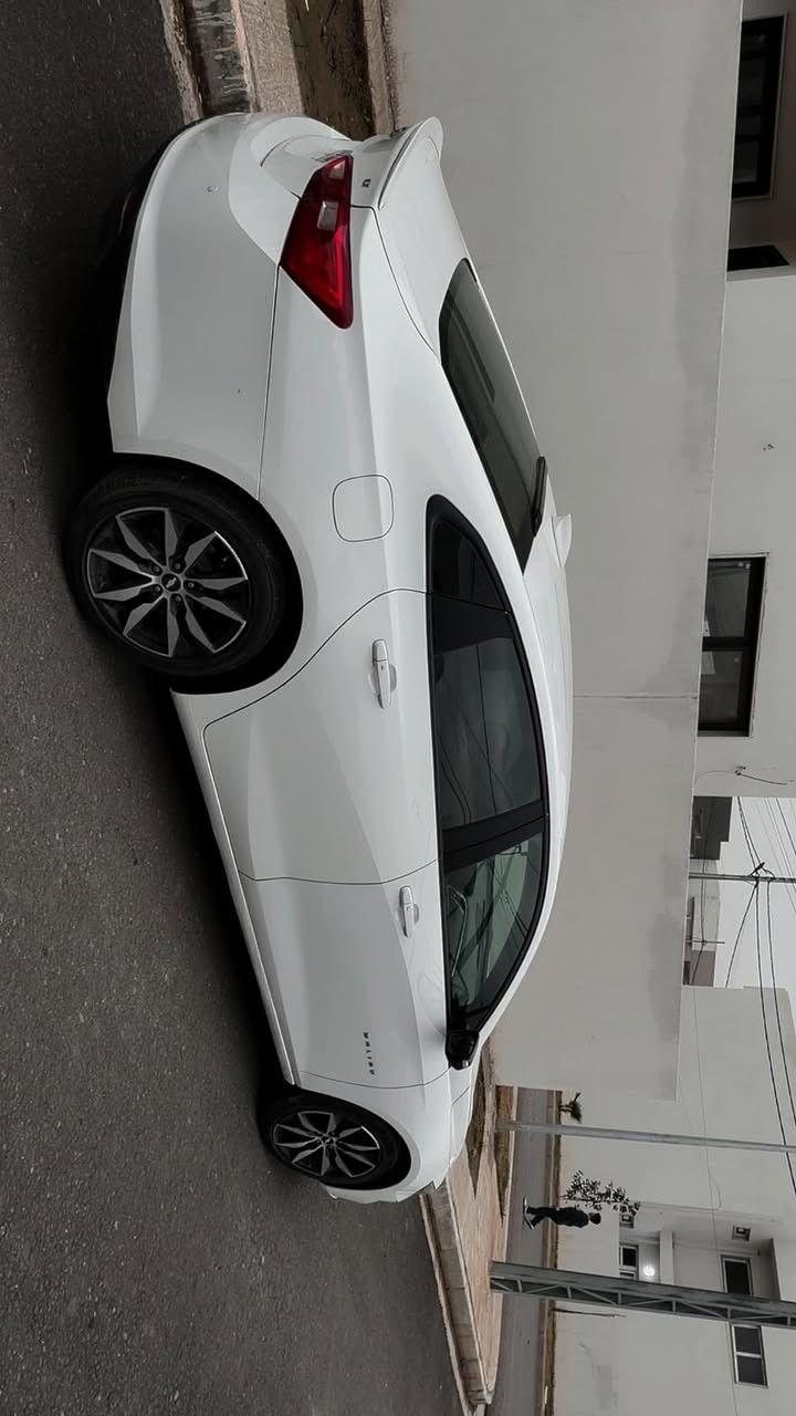 ماليبو 2017    LT 2
فوول مواصفات ماعدا البانوراما 
ضررهاا جاملغ بدون دواخل 
وبيهاا 5 قطع خلفي كلير امريكي فقط بلا معجون ولا تعديل
السباره بأسمي سنويه تنتهي 2029
شرط التحويل 
السعر 99 ورقه 
مكان السياره موصل 
***********
