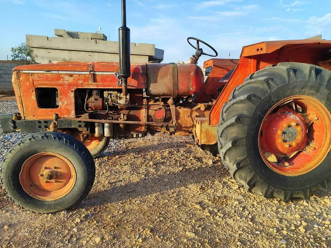 تركتر عنتر للبيع تايرات صدر سلف پم ونوزلات كلها جديد رقم وسنويه السعر 3 ملايين ونص وبي مجال كركوك الحويجه للاستفسار الأتصال على الرقم ***********
