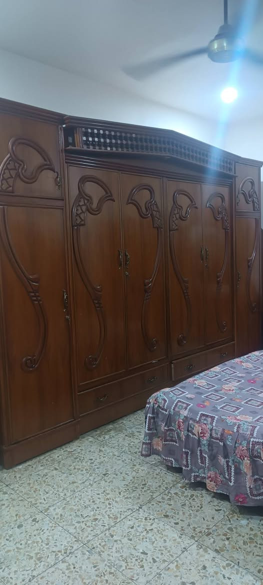 سلام عليكم غرفة نوم تزكلم داخل وخارج صاج للبيع الغرفة نظيفه رقم صاحب الغرفه مكانه الأمين الثانيه ***********
