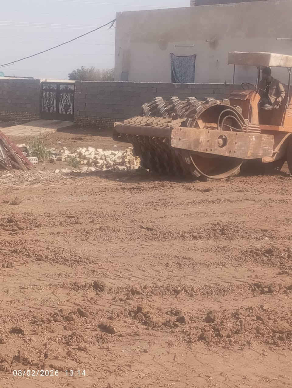 للبيع مكينة ما تمد عليها ايدك 
السعر ب١٦٥
رجاء اخوي الماعاجبة السعر لا يدخل خاص ولا يتصل 
***********
