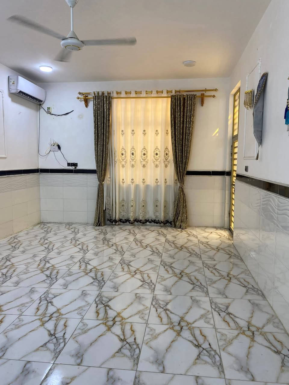 السلام عليكم 🏠 بيت 200 مجمع بيتي2 بنا حديث درجه اولاى للستفسار ***********
