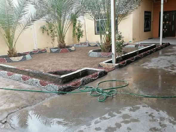 ***********.         يوجد واتساب لرقمين
***********
عمل انواع الديكورات والنقشات + الشلالات والنافورات  .. نعمل في جميع المحافظات.  اسعارنه حسب مساحة الحديقه ويوجد تخفيضات للمساحة الكبرى
