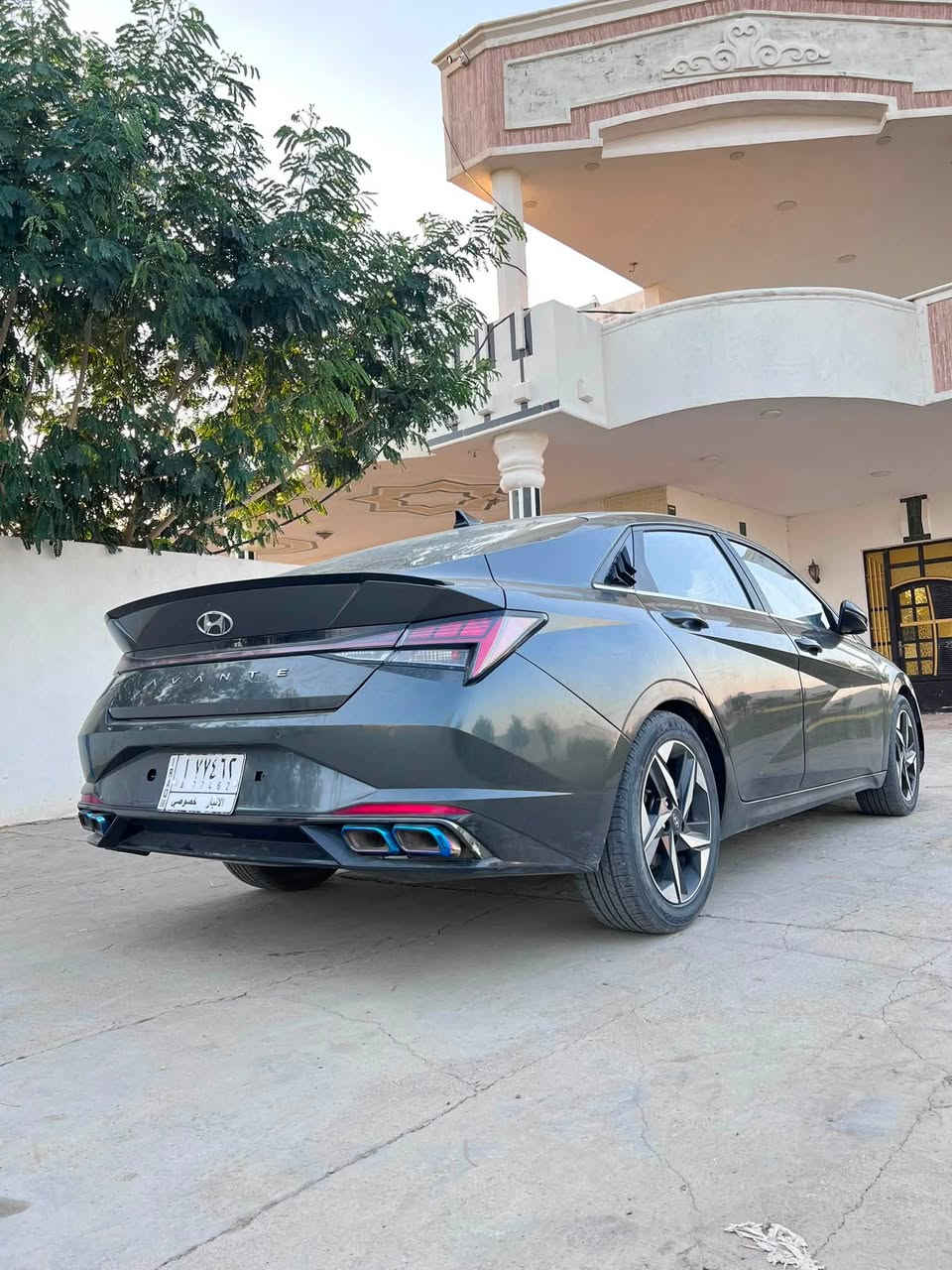 هيونداي أفانتي 2021 أمريكي
* محرك 2.0 لتر اقتصادي.

* جير أوتوماتيك CVT.

* تشغيل بصمة ودخول ذكي.

* شاشة عدادات رقمية + شاشة معلومات كبيرة.

* مقاعد جلد كهربائية مع ذاكرة.

* تبريد وتدفئة للمقاعد الأمامية.

* تكييف أوتوماتيك ثنائي.

* كاميرا خلفية مع حساسات.

* مثبت سرعة ذكي (رادار).

* نظام المحافظة على المسار.

* مراقبة النقطة العمياء.

* فرملة طوارئ وتحذير من الاصطدام.

* جنوط ألمنيوم 17 إنش.

* إنارة LED أمامية وخلفية.                         * شاشه تدعم 

* Apple CarPlay وAndroid Auto
* الضرر 4 قطع 

السعر ( 145 وبيها مجال ) 

رقم الهاتف ***********
