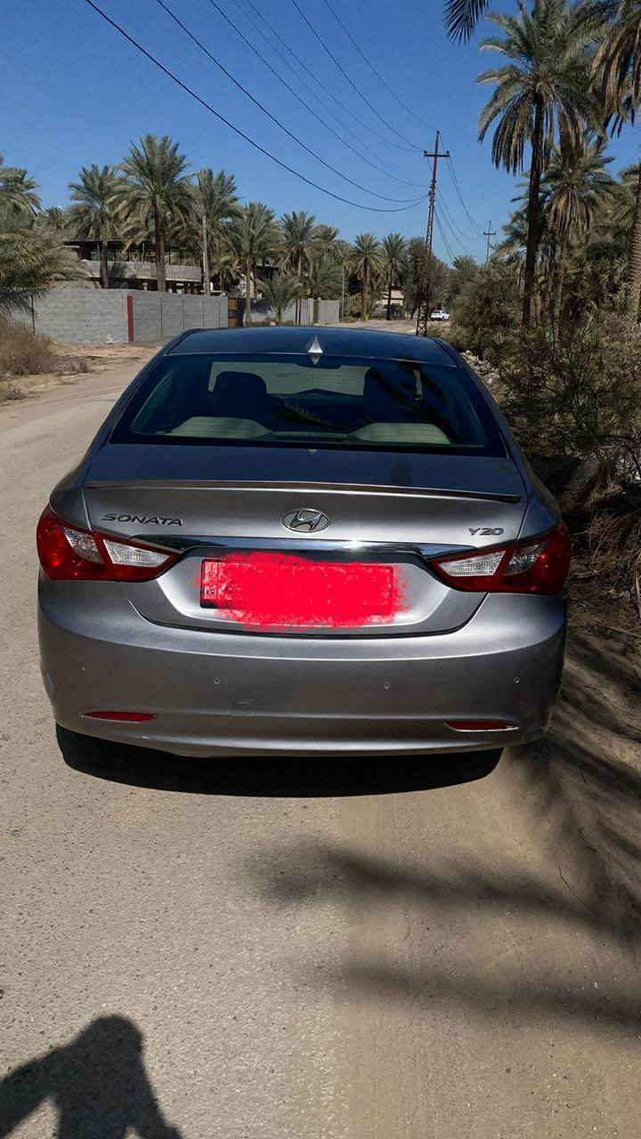 سلام عليكم سوناتا موديل 14 كصه جنطه متومه رقم وسنويه مطابق لشاصي فول مواصفات ماعدا الفتحه السياره بانزين مكينه 2000دووش العنوان كربلاء السعر 52وبيها مجال قليل ***********
