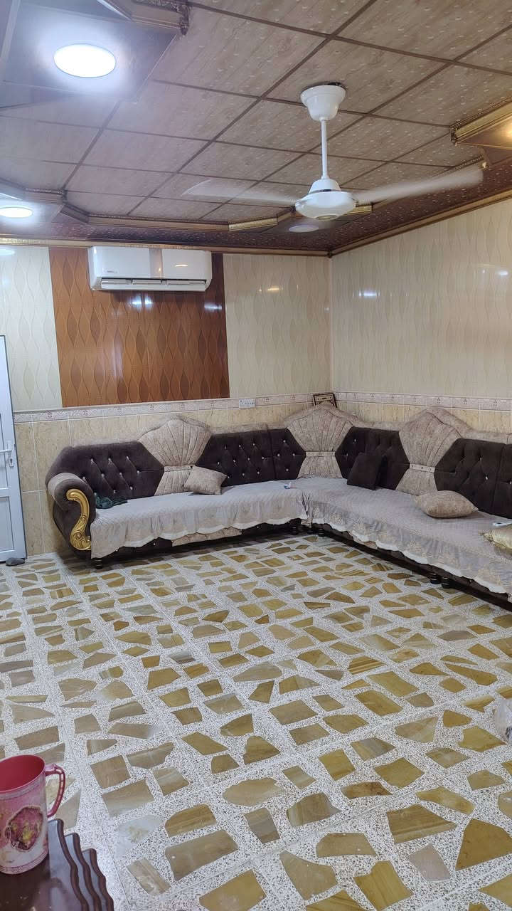 🏠 بيت للبيع – برطلة / حي النسيم
📍 موقع مميز داخل حي النسيم
✨ تفاصيل البيت:
📐 المساحة: 300 متر
📏 الواجهة: 25 متر
🚗 كراجين سيارات
🍳 مطبخ واسع
🛋 غرفة استقبال مرتبة
🍽 غرفة طعام مستقلة
🛏 3 غرف نوم
✔️ تصميم عملي
✔️ مساحة كبيرة وواجهة عريضة
✔️ مناسب للعوائل
✔️ منطقة هادئة وقريبة من الخدمات
💰 السعر: (يُذكر عند الاتصال / قابل للتفاوض)
📞 للاستفسار: ***********
🚫 يرجى الاتصال للجادين فقط
