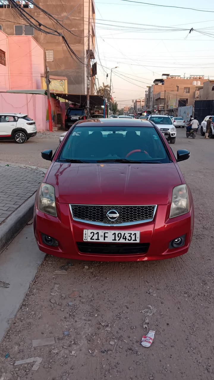 نيسان سنترا ٢٠١١
رقم الانكليزي جديد 
سنويه جديده 
هزه جديده 
تحويل بس 
مكان السياره الاعظمية 
سعر السياره ٦٦ وبيه مجال 
سنترا SER 
حجم المحرك ٢٥٠٠ 
كير عادي ٦نمر 
صبغ حزام جماليه 
محرك جديد 
كير جديد 
شاصي مكفول 
لغد مكفول 
صدر امامي ٧٠
***********
