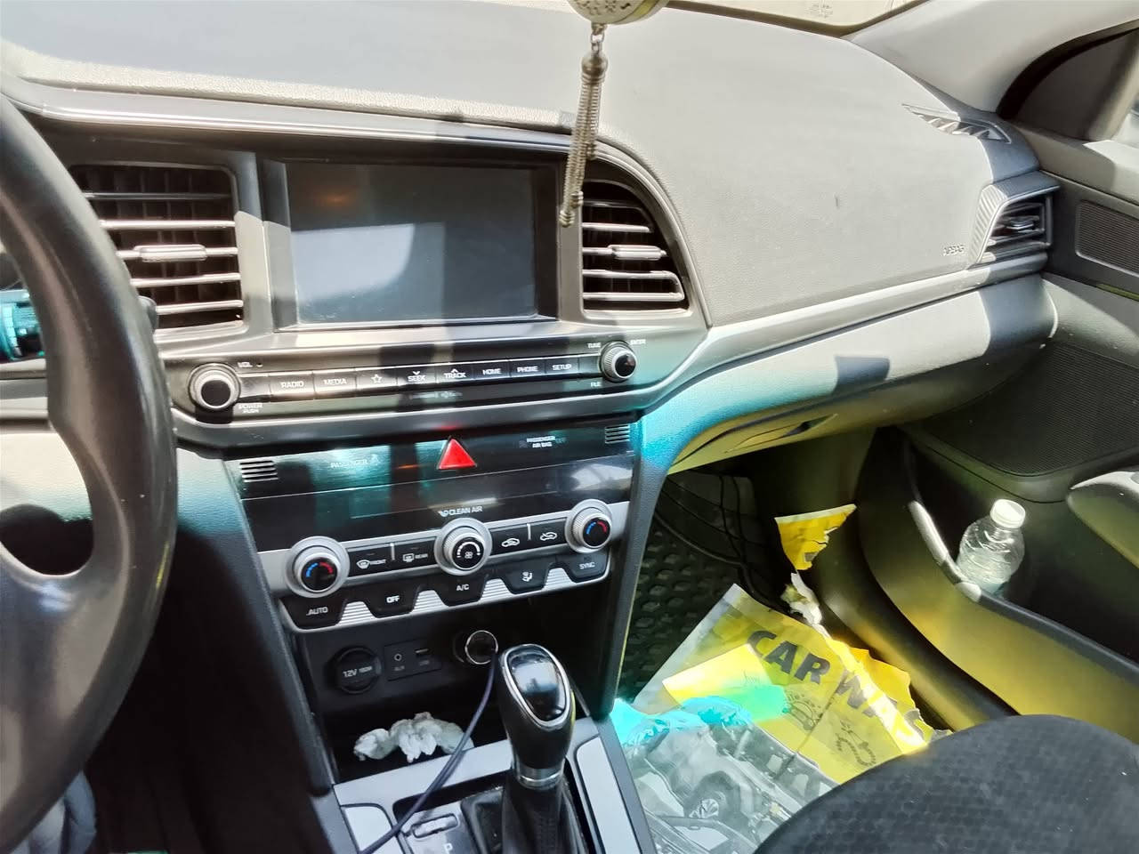سلام عليكم الانترا موديل 20 مكينه 200 دوش تدفئه تبريد حدايده كير مكينه مفتوحه على ايدي سياره بسمي ثاني يوم احولك جاهزه حداديه تدفئه تبريد ماشيه 100 حادثه من ارمريكه بس بنيد وبيه قطعتين بيبان وره كلير وبعراق طخه بدوس كم بار سعر 125 تواصل مع صاحب سياره هاذه رقمه *********** مكاني بغداد
