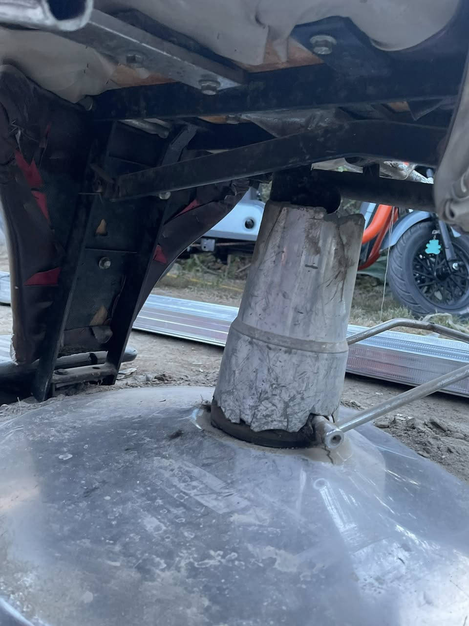 سلام عليكم هذن. للبيع سعر 650  بي مجال كلش بسيط رقم هذا ***********
