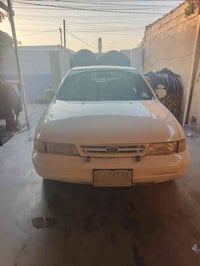 سيفيا 93 للبيع السياره بلاديه مرشوشه حزام بدون لاضربه ولامعجون كير مكي...