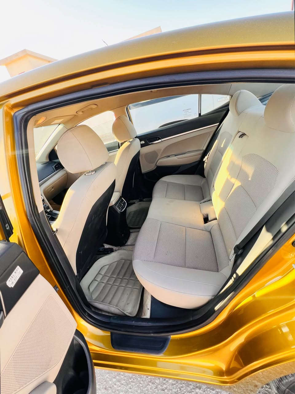 السلام عليكم 
النترا خليجي 2019 كفاله من حادث وبارد 
بيها صبغ بنيد اثر حالوبات وبيها جاملغ وباب كلير سياره نضيفه كلش مكينه كير كفاله حجم 1600 بيها كم حالوبه بالقماره خفاف مامبينات السعر بي مجال للشراي 
فقط بيع كل التفاصيل نذكرت  مكانها نجف ورقم نجف وشرط مداور. / *********** النجف, العراق
