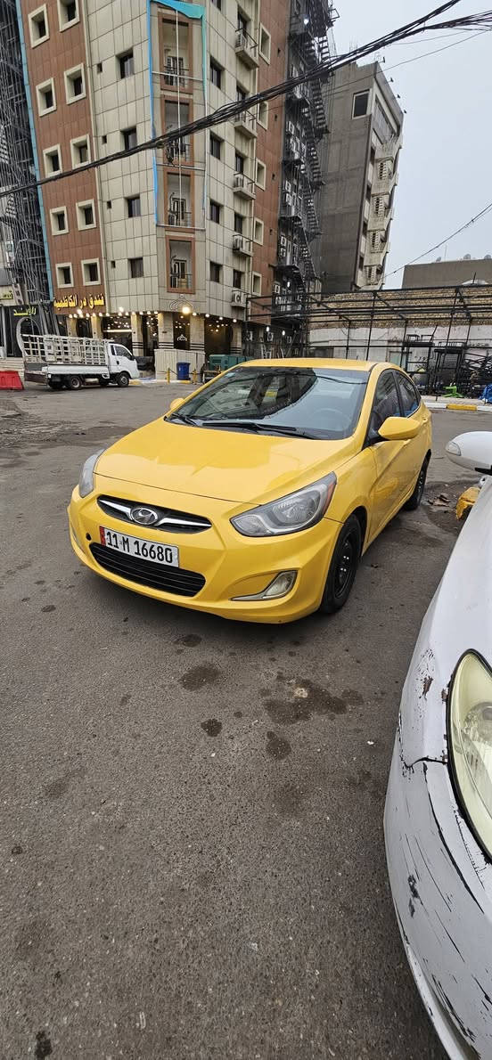 السلام عليكم 
أكسنت امريكي موديل السيارة 2013
حادث  السياره_ باب 
محرك كير  كفاله  
السيارة جاهزة مابيها نقص
تبريد وكهربائيات جاهزه 
السياره معمره جديد على ايدي 
عنوان السياره/  بغداد ***********
