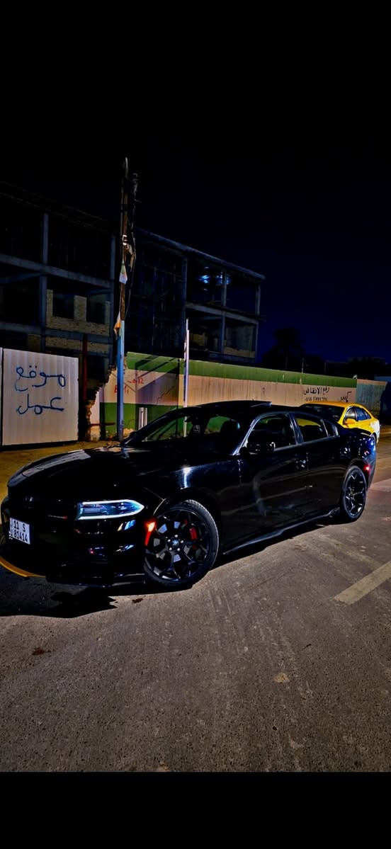 السلام عليكم
جارجر Sxt Plus فول مواصفات ١/ ١ موديل2021
مكفوله من الحادث كلين
المواصفات 
١- فتحة
٢- رادارات
٣- كراسي جلد بلادي و كهرباء
٤- خزن ميموري
٥- شاشة carblay
٦- تبريد قطعتين 
٧- ويل كب ٢٠ اصلي مو التجاري
٩- تشغيل عن بعد
١٠- الكشنات الامامية تبريد و تدفئة و الخلفي فقط تدفئة
١١- الستيرن تبريد و تدفئة
و بعد بيها هواية مواصفات لان فئتها اعلى شي 
جديد و جاهزة مناقصها اي
📍 الموقع: بغداد – العامريه
السعر ٢٣٩ ورقه وبيه مجال 
***********
