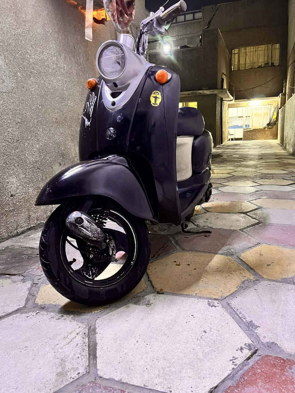 السلام عليكم دراجة كلاسيك  عبد الحليم شغالة   للبيع السعر 250 بيهة مجال العنوان بغداد حي ور رقم الهاتف ***********
