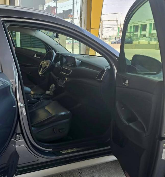 ⭕️ للبيع: سيارة توسان موديل 2021 (استيراد أمريكي)

⭕️ الحالة القانونية:
بدون رقم، منفيس وقابلة للترقيم في بغداد والأنبار.

⭕️ الحالة الفنية:
الضرر خفيف جداً (ضربة بنيد بسيطة)، والمحرك مكفول بحجم 2400 سي سي.

⭕️ المواصفات:
 • تحكم كامل بالستيرن
 • نظام ECO لتوفير الوقود
 • حساسات
 • شاشة عرض بحجم كبير
 • تبريد مزدوج (قطعتين)
 • مقاعد جلد

📍موقع السيارة: الرمادي – زنكورة

💵السعر: 16,700 دولار (قابل للتفاوض)

📞للاستفسار: ***********

#معارض_العراق #سيارات #توسان #معارض #للبيع #وارد_امريكي #الرمادي #الانبار #الرمادي
