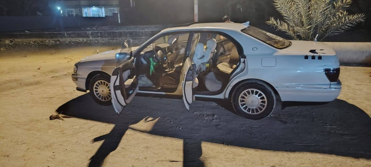 سلام عليكم  بطه كراون موديل 95 السياره مكفوله كفاله عامه من ضربه وصبغ وتبديل ونقل جثه وصوليات مواصفات السياره كشنات4 كهربائي ستيرن كهربائي مري شفط جنجر ست اقراص دمام خلفي شاشه حداديه جديده يم ضافر التميمي  تخم تاير جديد السعر خاس رقم الهاتف *********** مكلف بل نشر
