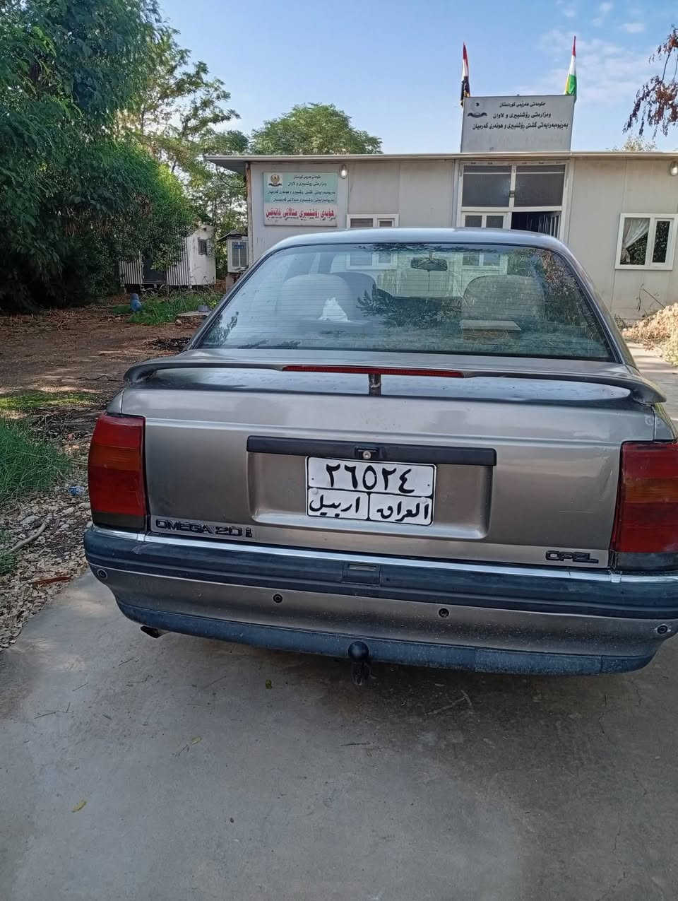 اوميكا ٩١ محرك ٢٠٠٠ كير عادي رقم اربيل سنوية بأسمي صبغ عام بدون ضربة و خياسات للبيع شرط تحويل و وكالة م/ ***********
