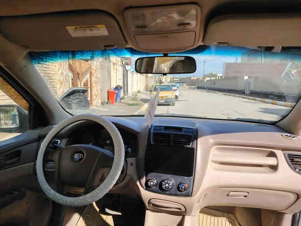 السلام عليكم
كيا سبورتج
وارد خليجي
2009 رقم ذي قار الدولي 
سنوية جديدة بسمي
سيارة جاهزه
داخل بيجي 
محرك كير تبريد
تخم تاير
شاشة تاب
سيارة مال جناي جاهزة 
مصبوغه عام أثر ضربه بصفحه السائق
السعر 90وبيهه مجال قليل للشراي 
مكان السيارة الشطرة
للاستفسار ***********
