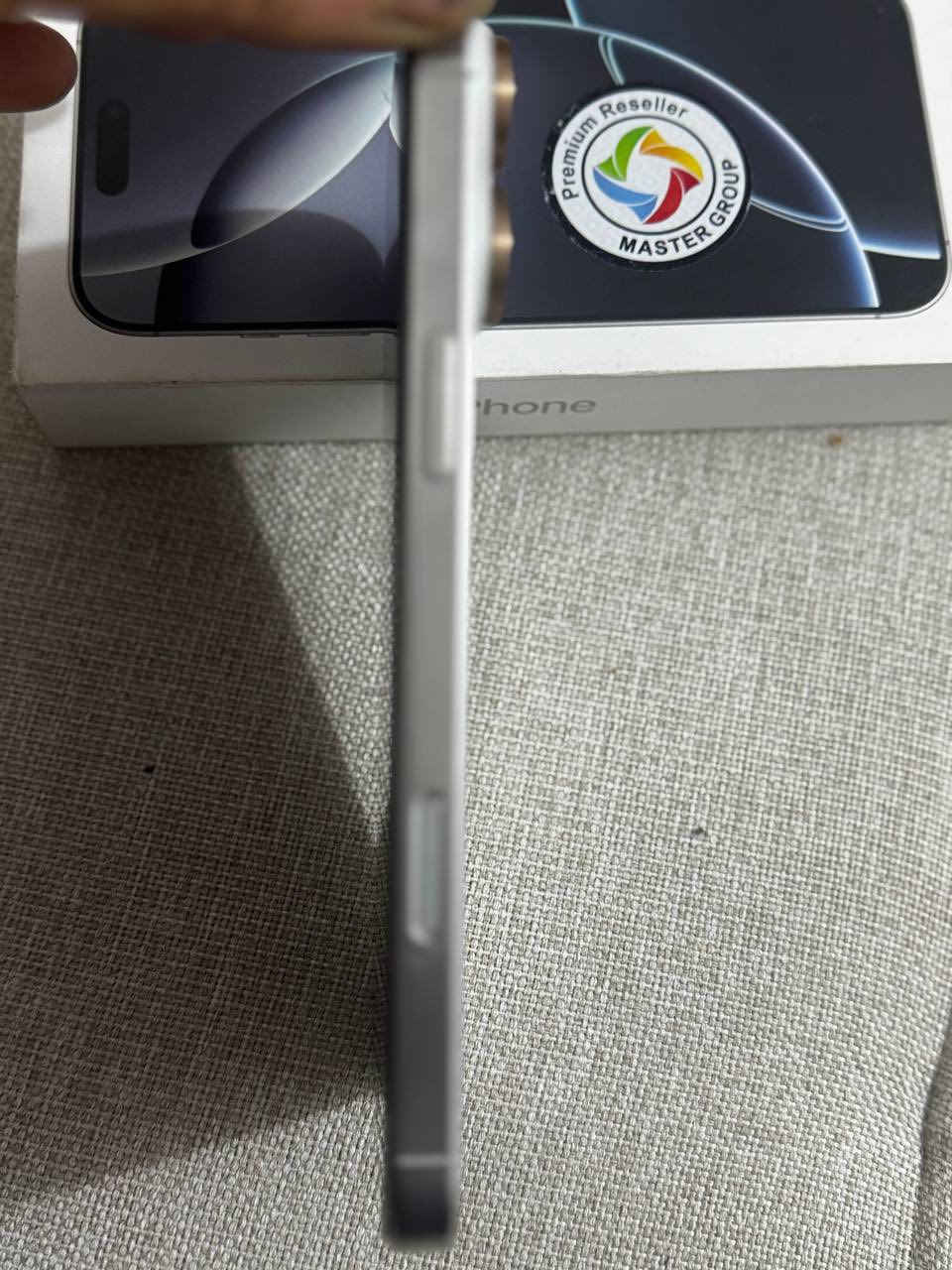 السلام عليكم
لبيع أيفون 16 برو ماكس ماستر لون أبيض ذاكره 256 
بطارية 100 مشحون 33 مره جهاز استخدام 3 اشهر بعده بضمان
وجهاز جديد ومكفول من زلغ وكسر 
سعر 1475 مكاني ديالى ناحية جديدة الشط 
للاستفسار ***********
