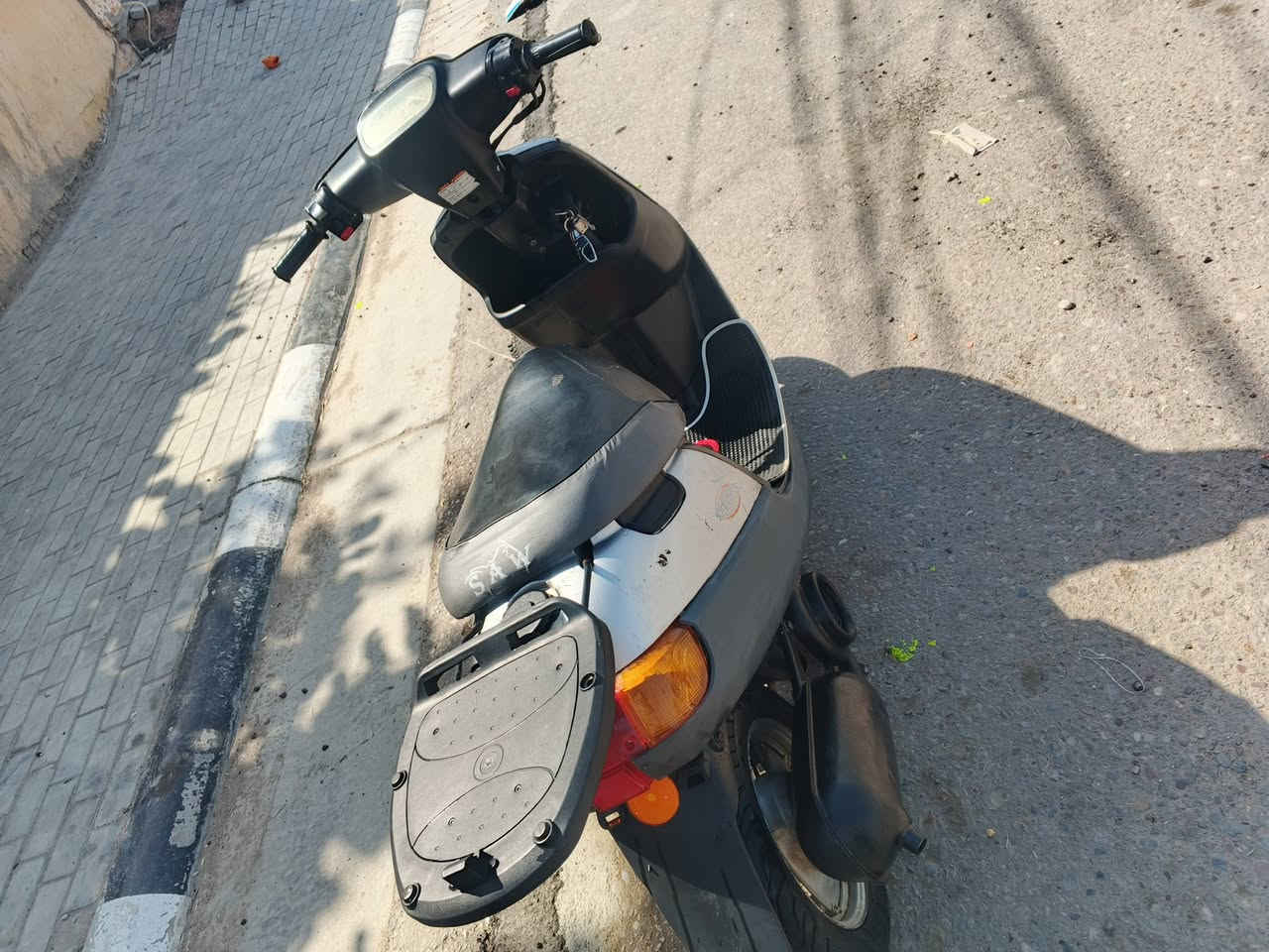 بطه البيع بلاديه كهربائيات كامله مكفوله من الفتح والشاصي كفاله كلشي شغال بيها معدل يخبل وناعمه السعر 375 وبيها مجال قليل كلش مكاني حي الغدير متواجد بل خاص 24 ساعه


**إذا كنت صاحب هذا الإعلان وتريد حذفه لأي سبب، رجاءا أرسل رسالة إلى الدعم الفني**