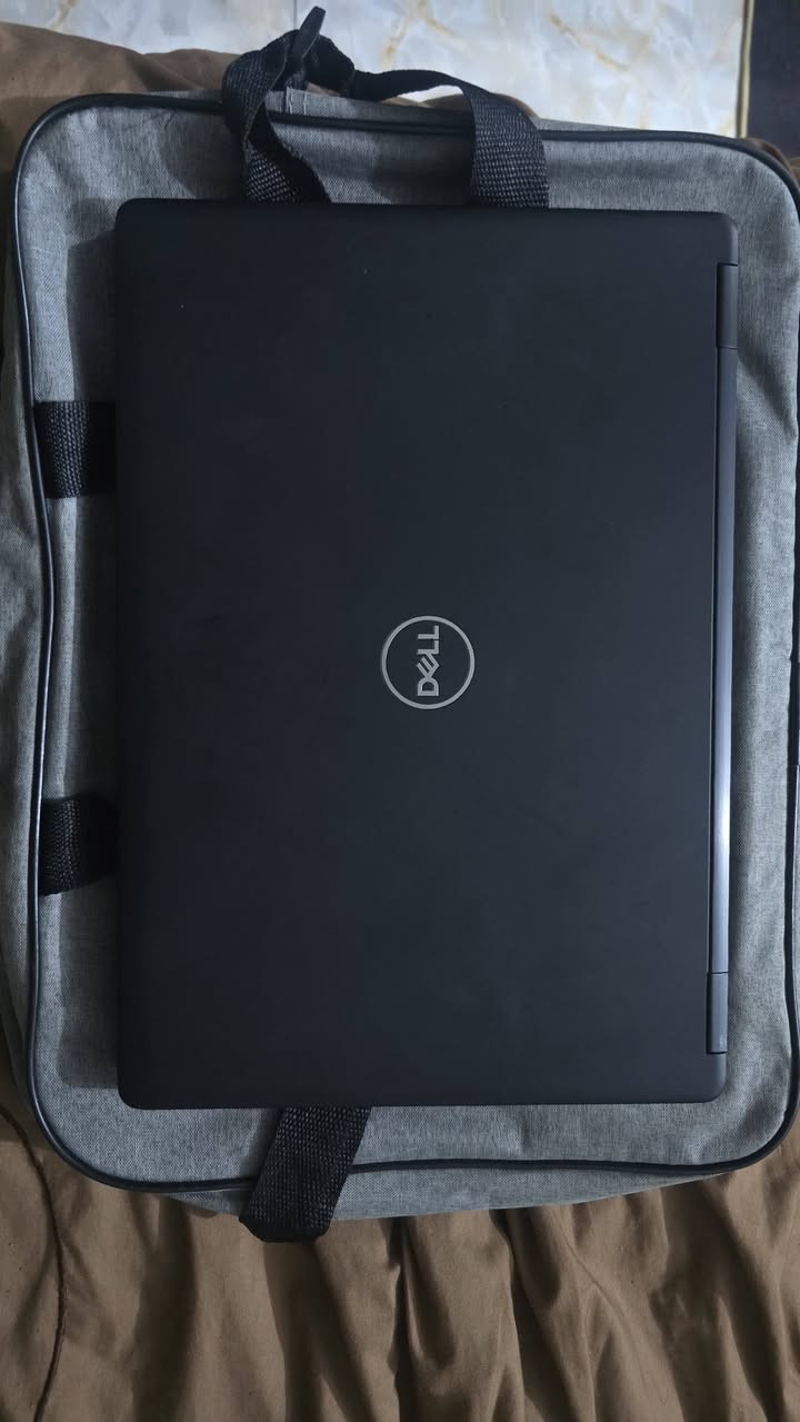 لابتوب ديل مواصفات مذكوره بالشاشه للبيع نظيفه كلش السعر 265


**إذا كنت صاحب هذا الإعلان وتريد حذفه لأي سبب، رجاءا أرسل رسالة إلى الدعم الفني**