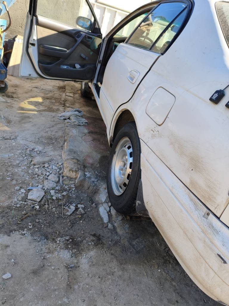 السلام عليكم كرونه نفخ للبيع مستعجل السياره  بسمي سنويتها لل 28 مستعجل السعر38 وبيها مجال توها صاعده هزه مصفره ماعليها ولا ربع اتصل وبيك خير ودلل ***********
