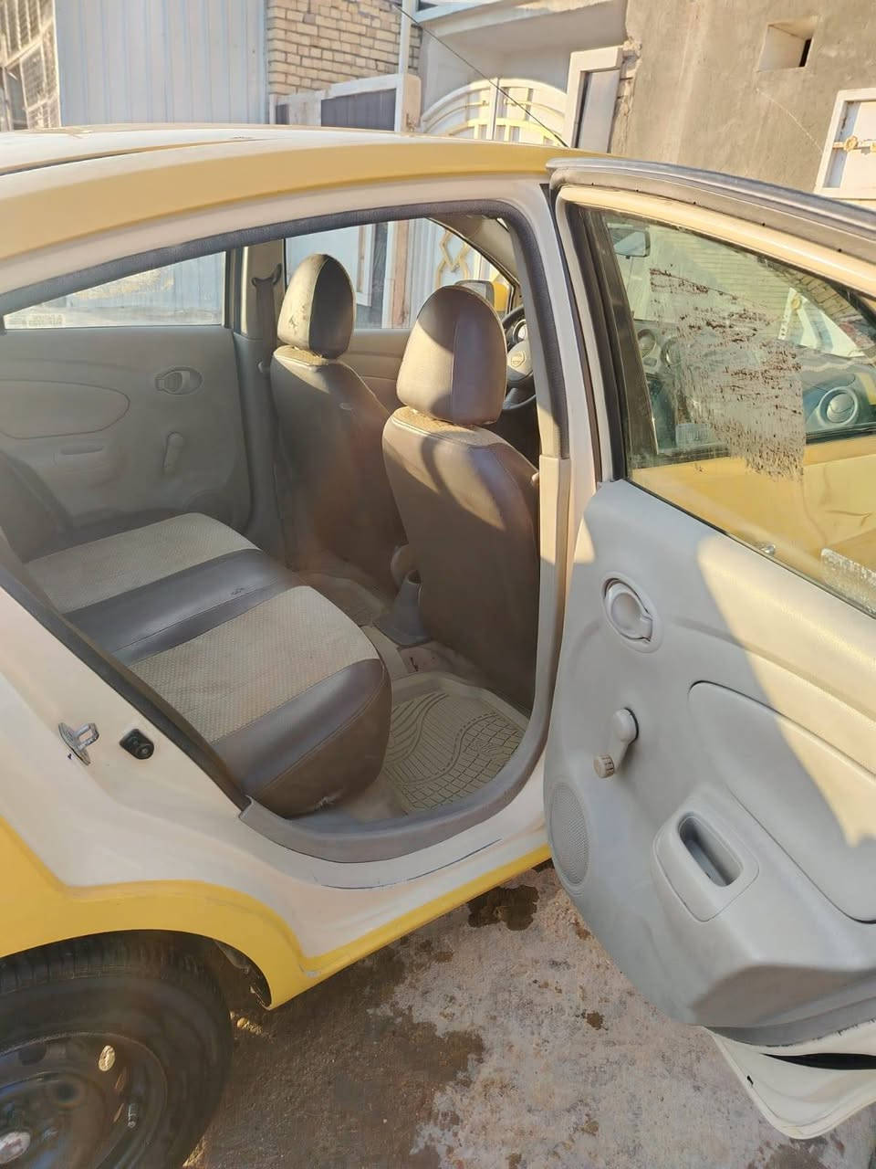 السلام عليكم  نيسان سني هندي موديل ١٤ بسمي بيها منظومة غاز  ابليتةزركة كير محرك كفالة باب السايق وخلف السايق بيها اشوية  معجون والباقي مكفول مصفرة  هيئة سنوية صاقطةمن ٢٥  السعر ٨٥ وبيهة مجال  *********** ابو علي المكان سبع البور
