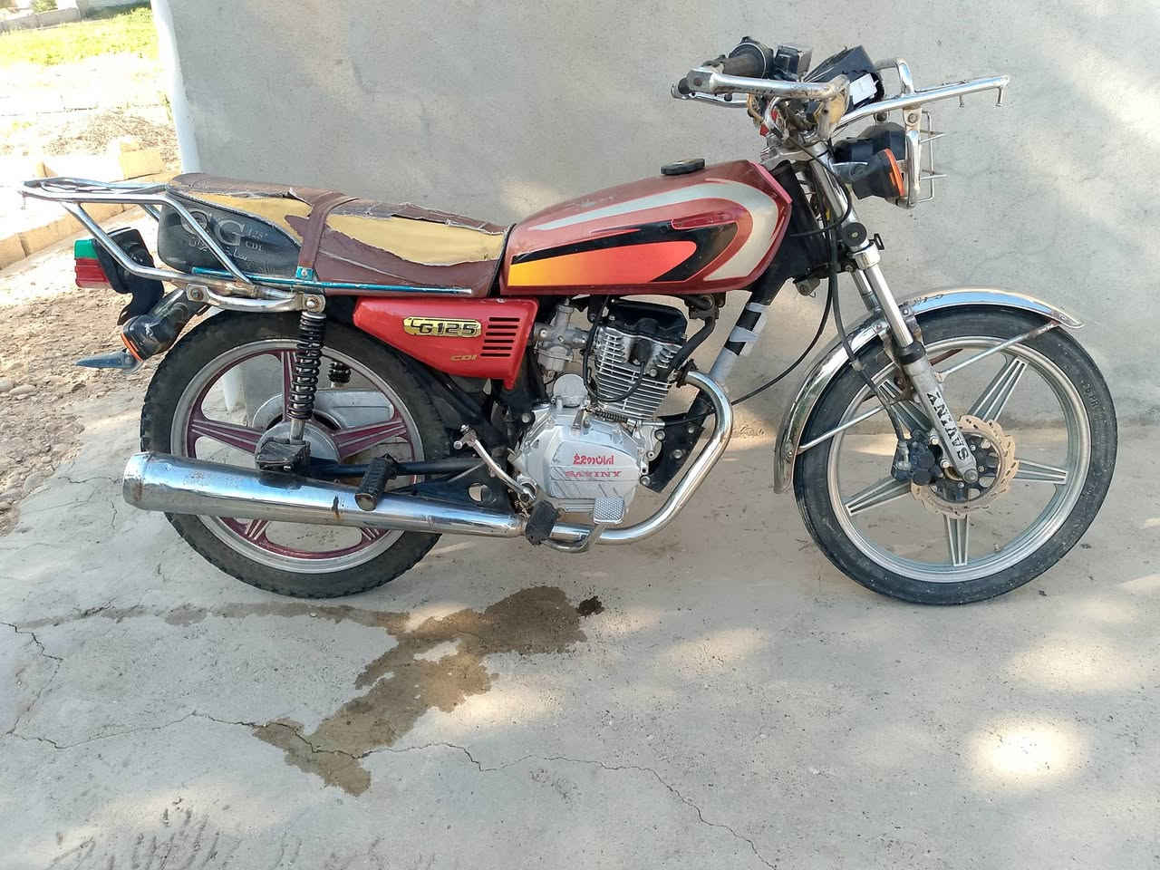 سلام عليكم موطور سيفان خمسةگير  موديل، ٢٠١٩وزن ثقيل ابو ادرع محرك معمر بستم ولفات فقط صالنصه صراخ  كهربائيات كلها شغاله وباتري شغال سلف شغال اشاير شغلات شرط تواير جدد شرط دبلات شغلات شرط اربعتهن موطور ما اتحط علي غير البانزين ودهن المطور بل واقع احلا من اصور المكان قاطع السبعاوين الاستفسار اتصال ***********
