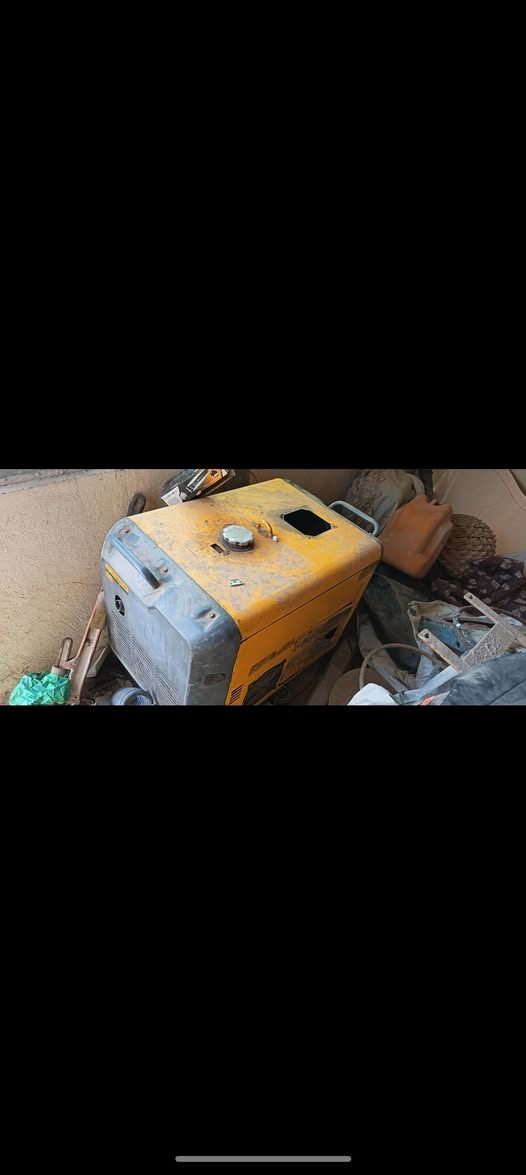 للبيع مولده كامه ٢٠ امبير  السعر 450.. ***********
